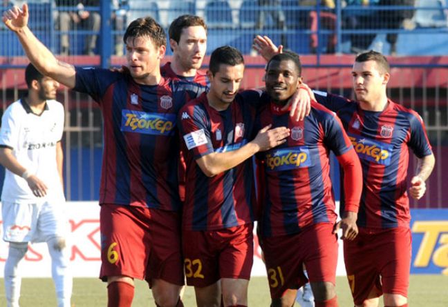 Συγκινητικά μηνύματα για την αποχώρηση της "Βασίλισσας"