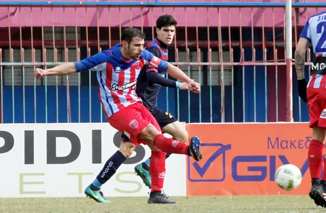 Βυθίζεται η "Βασίλισσα"