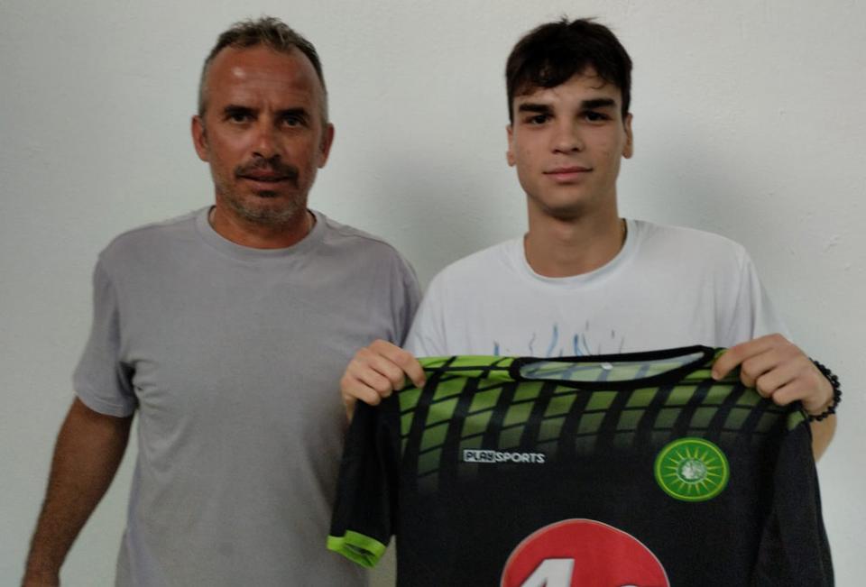 Στην Α.Ε. Αλεξάνδρειας και ο Χασιώτης