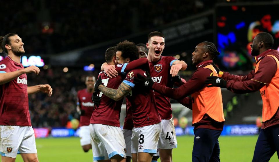 Γκολ και φαβορί από Αγγλία