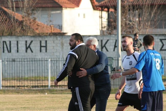 Σημαδεύτηκε με επεισόδια το ντέρμπι (βίντεο)