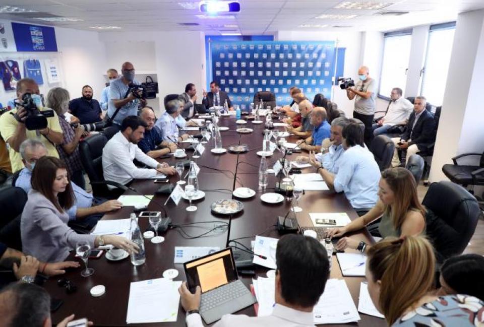 Εμμένει σε 14 ομάδες η Σούπερ Λιγκα - Το μπαλάκι στην ΕΠΟ