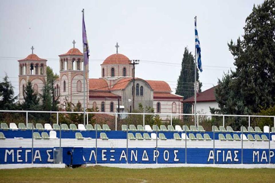 Τοποθετείται στέγαστρο στο γήπεδο της Αγίας Μαρίνας