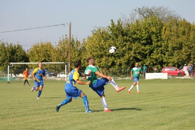 ΕΠΣΗ: Συνεχίζουν την παρέλαση Αλεξάνδρεια και Τρίκαλα