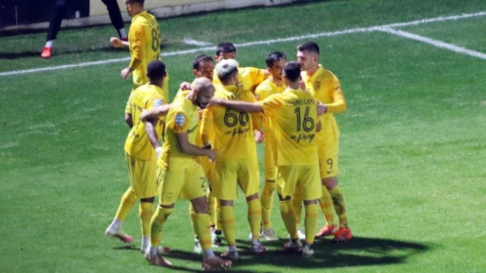 SUPER LEAGUE: Ξανά στην κορυφή ο Άρης (η βαθμολογία)