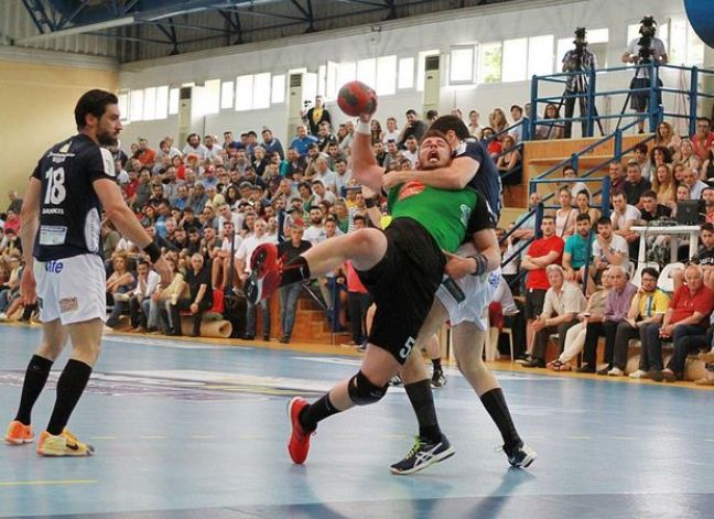 Παλικαρίσια ισοφάριση για τον ΦΙΛΙΠΠΟ!!