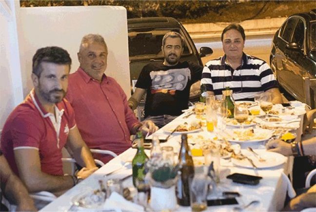 Μια οικογένεια στην Π.Α.Ε. ΒΕΡΟΙΑ (photo)