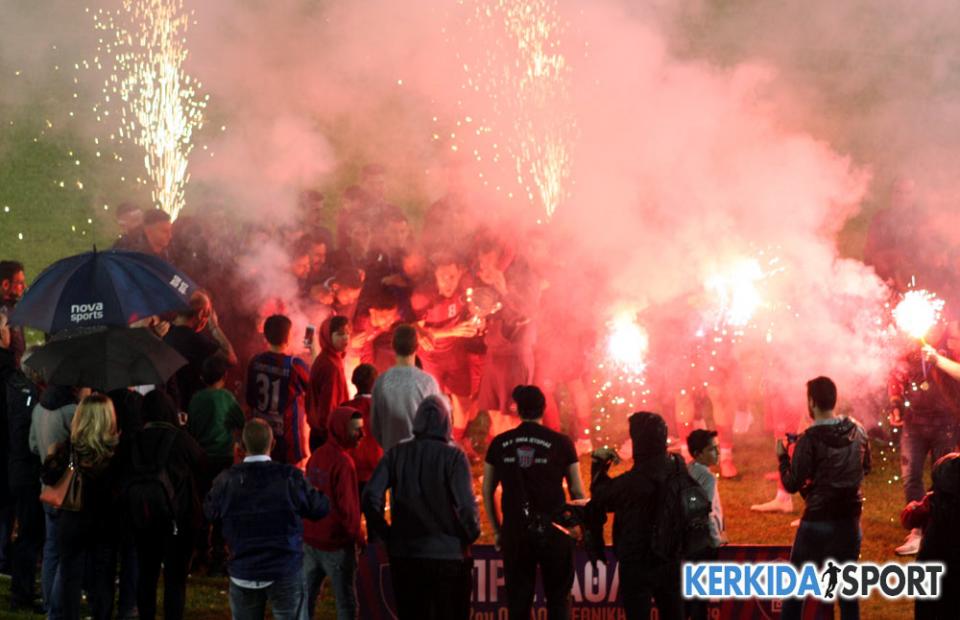 ΒΕΡΟΙΑ: Η απονομή του πρωταθλήματος και οι πανηγυρισμοί (video)