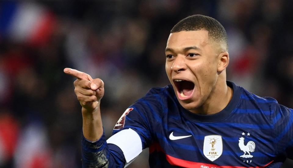 Γαλλία - Δανία 2-1: Πρόκριση με οδηγό... Μπαπέ!