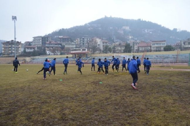 Γ’ Ενική: Εντός με Παραλίμνι η Νάουσα
