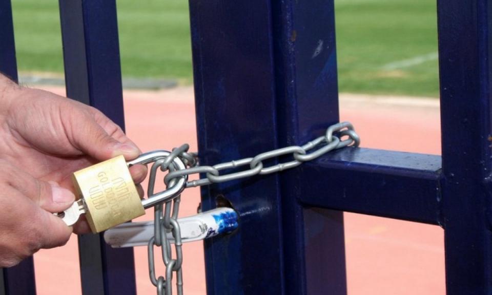 Κορονοϊός: Κλείνουν και πάλι τα γήπεδα;