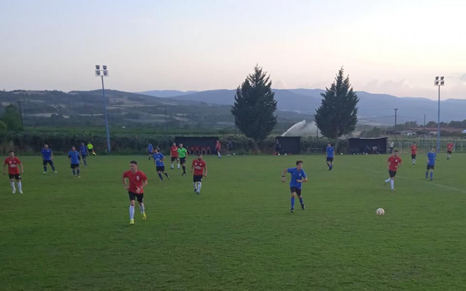 Δείχνει... τα δόντια της η Μελίκη, φιλική "εξάρα" επί του Ροδοχωρίου!