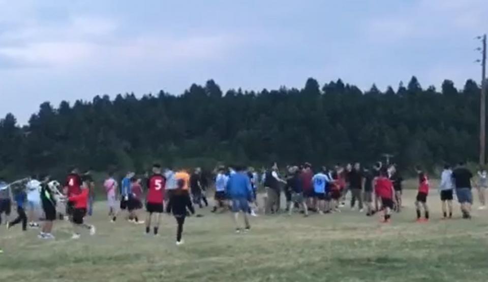 Σύρραξη σε φιλικό ποδοσφαιρικό αγώνα στην Ημαθία! (video)