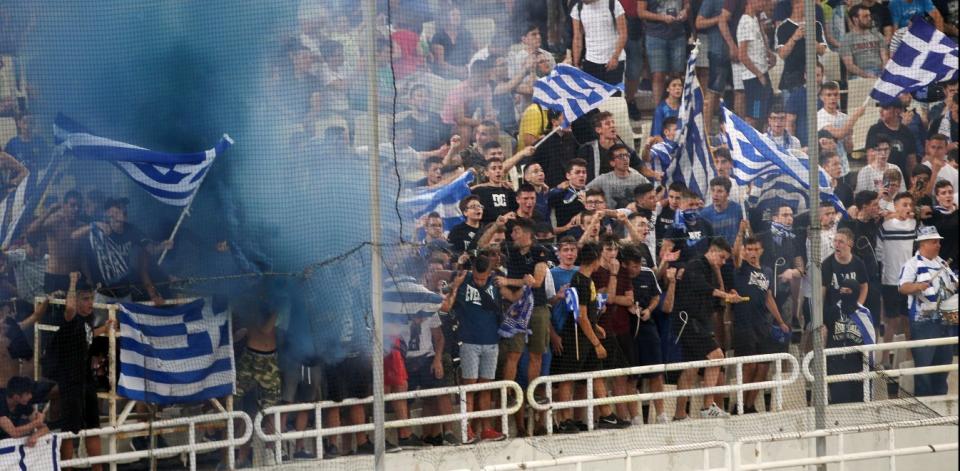 Επιστροφή του κόσμου στα ελληνικά γήπεδα