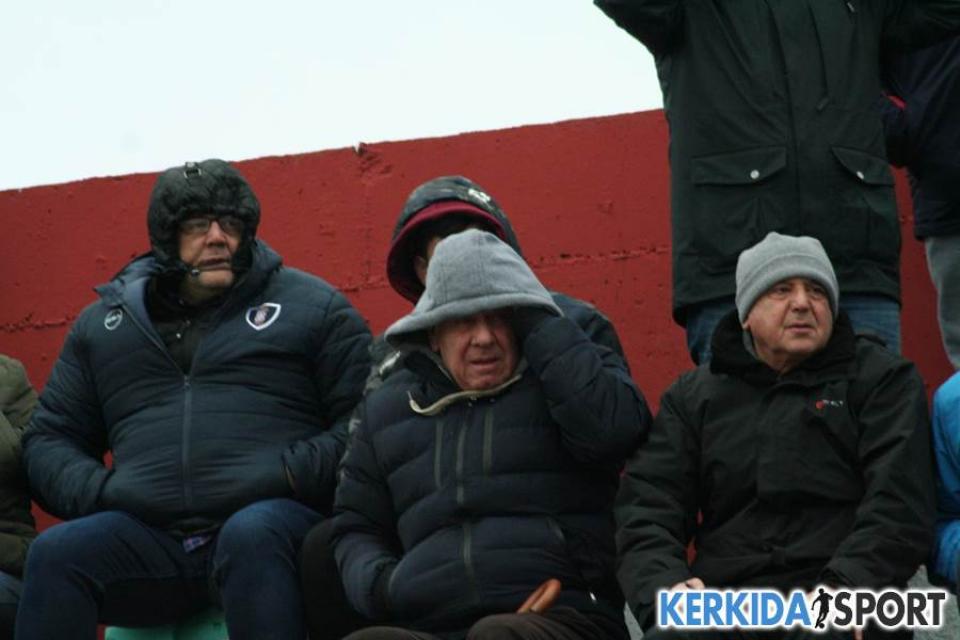 Φωτορεπορτάζ από το "παγωμένο" γήπεδο των Κυμίνων