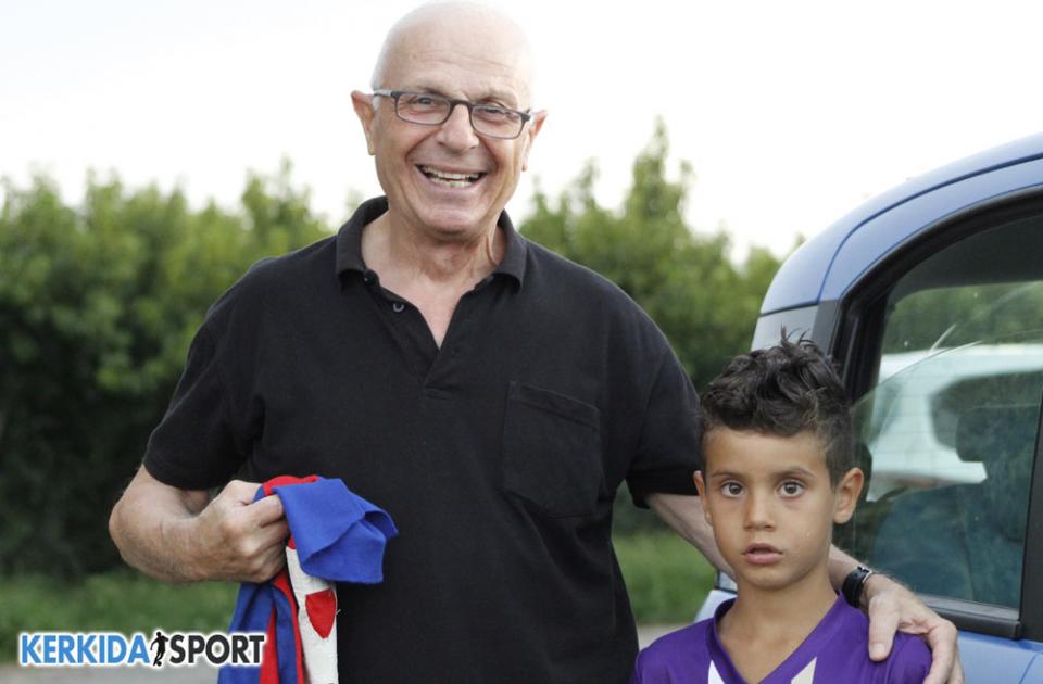 Ο Στρατηγός δεν ξεχνά την Βασίλισσά του! (φωτο)