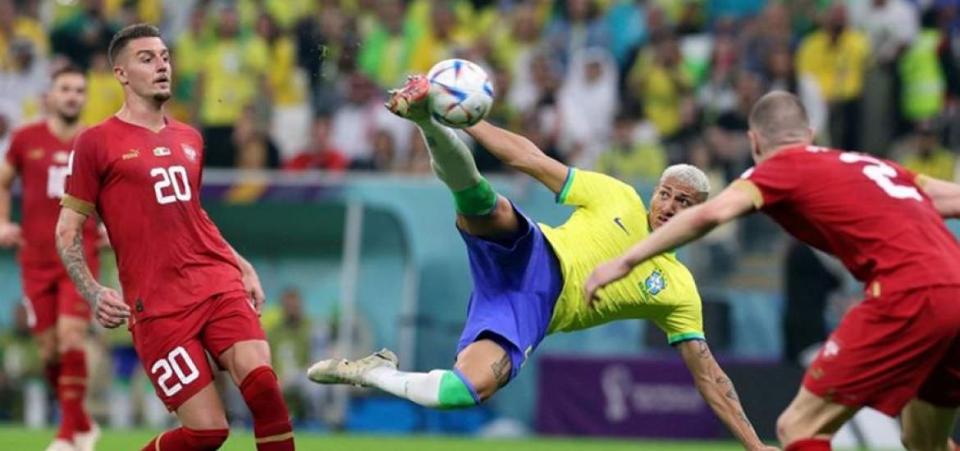 Η Βραζιλία χόρεψε σάμπα τη Σερβία με... μάγο Ριτσάρλισον!