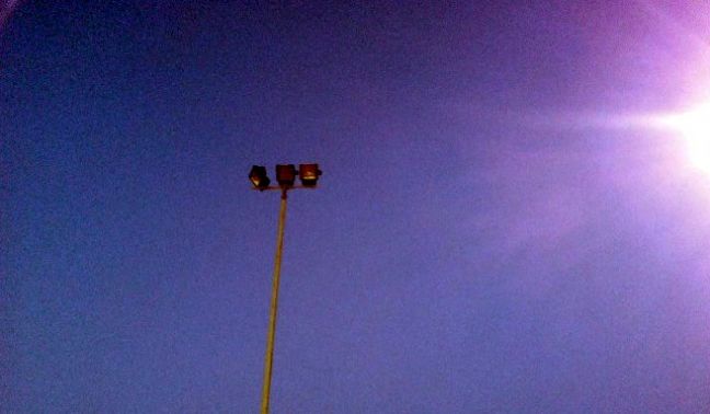 Εγκαινιάζει ο Τρίλοφος το νέο φωτισμό στο γήπεδό του