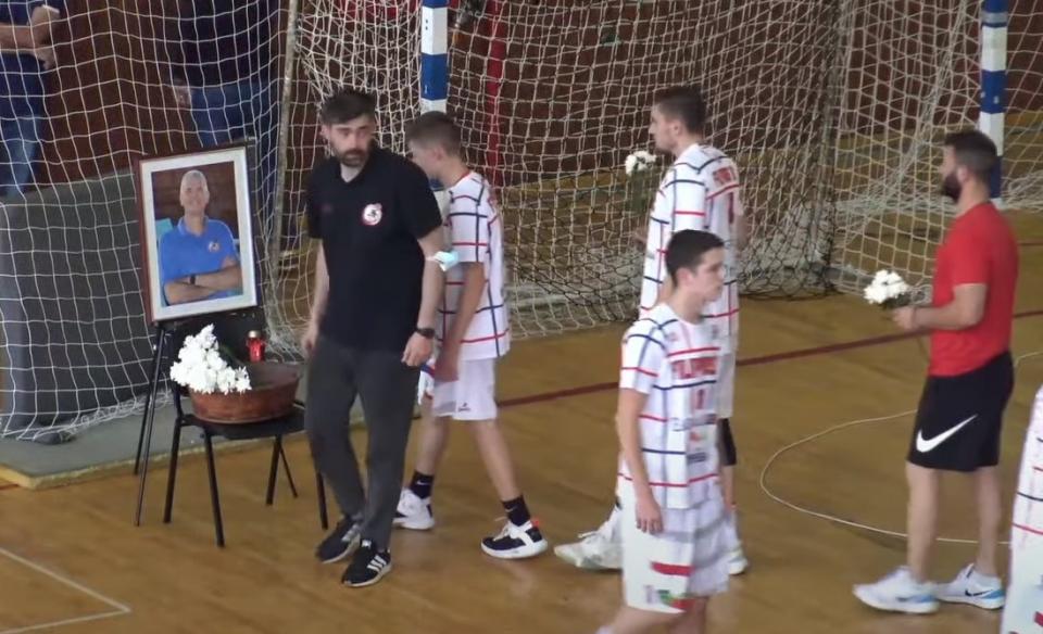 Άντεξε ένα ημίχρονο ο ΦΙΛΙΠΠΟΣ - Τιμήθηκε η μνήμη του Δ. Γκίμα