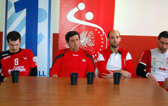 Δεληγιάννης: «Δείξαμε συνέπεια» – Σανίκης: «Είμαστε ομάδα… υπό κατασκευή»