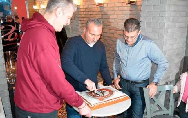 Έκοψε την πρωτοχρονιάτικη πίτα του το μπάσκετ του ΦΙΛΙΠΠΟΥ