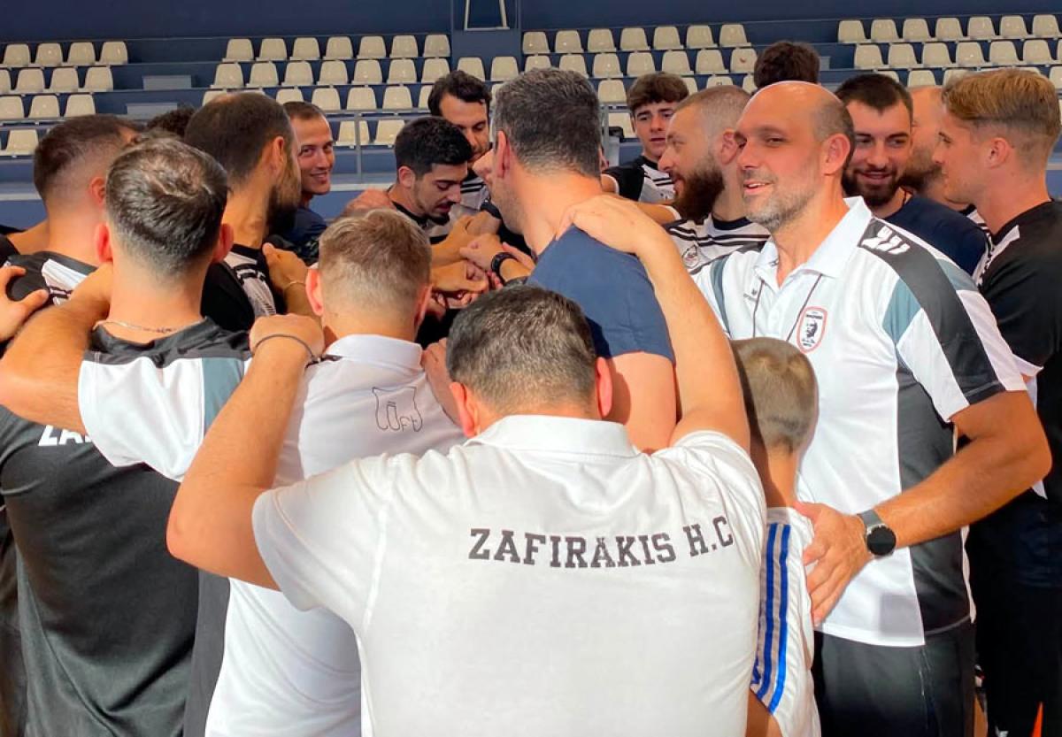 "Θρίλερ" και πρεμιέρα με buzzer-beater για τον Ζαφειράκη επί της ΧΑΝΘ σε ματς-ροντέο στη Νάουσα!