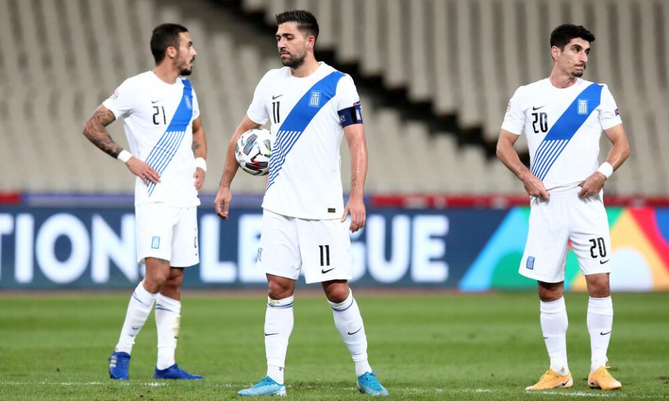 Έκανε... δώρο την κορυφή η Εθνική!