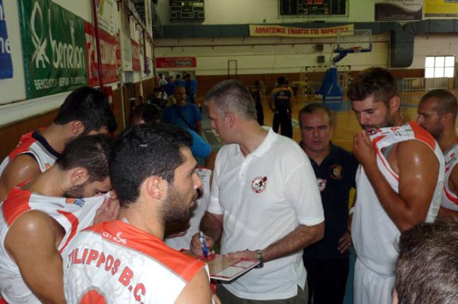 Με το τηλέφωνο στο χέρι ο Γκίμας...«βροχή» ποινών στον ΦΙΛΙΠΠΟ!