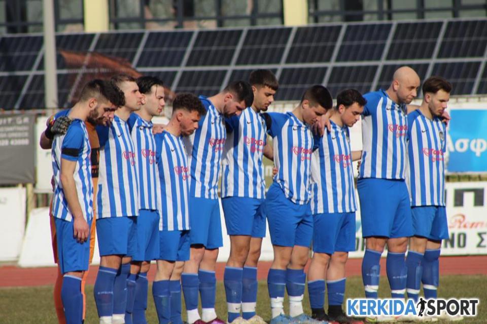 Σε κλίμα συγκίνησης το ματς της Νάουσας με τον Αγ. Γεώργιο (φωτο)