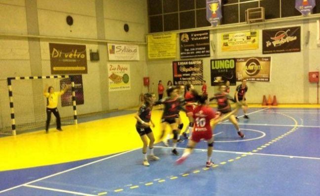 Αναμενόμενη ήττα για τα κορίτσια του ΦΙΛΙΠΠΟΥ