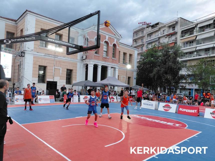 Μπασκετική μαγεία στη Βέροια: Φωτορεπορτάζ από τα βραδινά παιχνίδια του 3on3 Toliopoulos