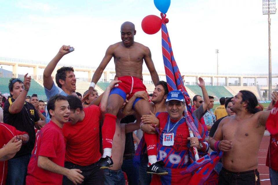 Δύο σημαντικές στιγμές για τη "Βασίλισσα" τον Ιούνιο του 2003 και του 2007