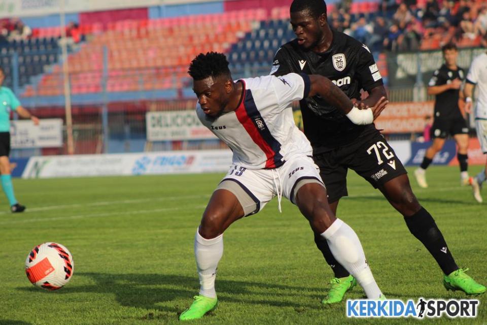 Νοκ άουτ και ο Μπουόλι στη "Βασίλισσα"!