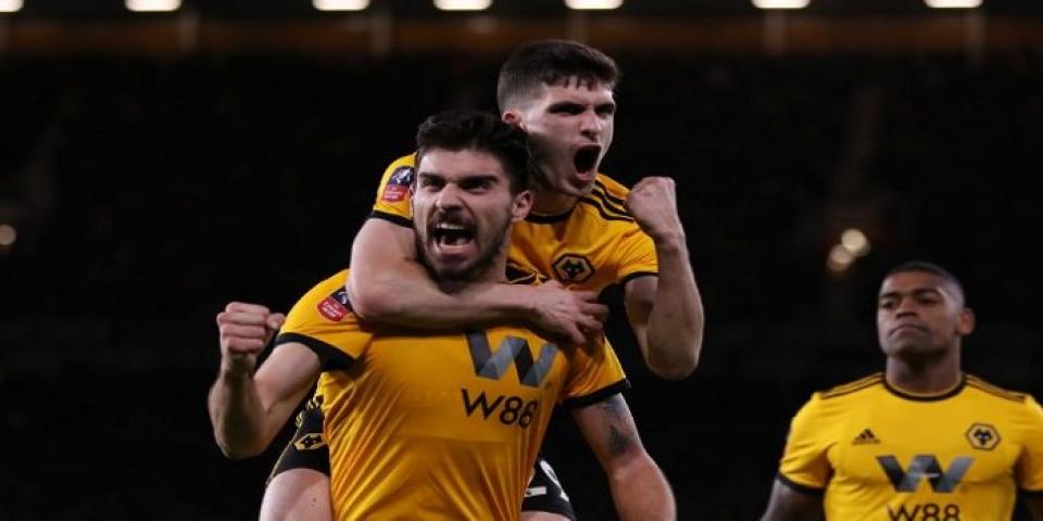 Χορεύοντας με τους «Λύκους» στο 3.50