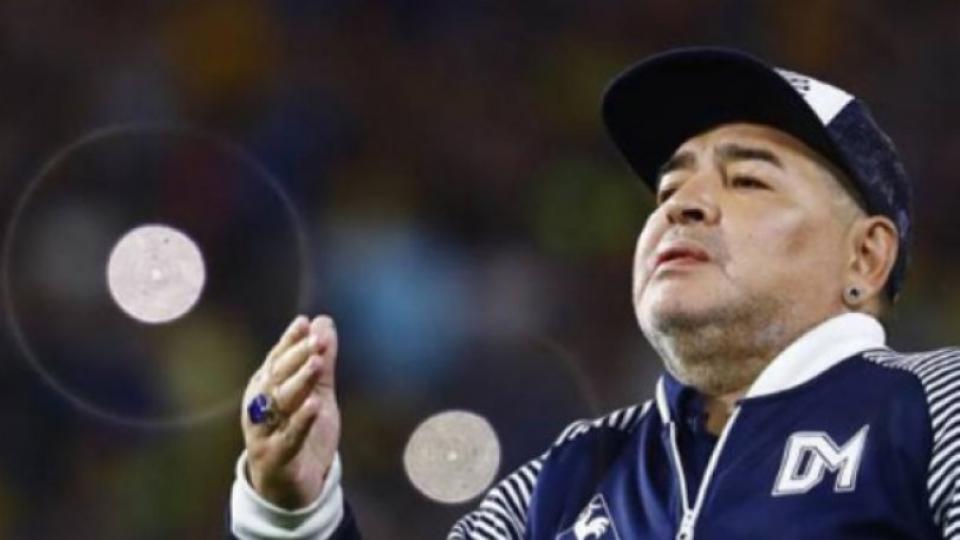 Παγκόσμιο σοκ: Έφυγε ο «θεός της μπάλας» Ντιέγκο Μαραντόνα!