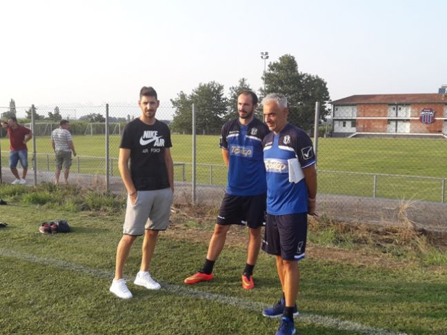 «Κούνησε μαντήλι» Δημήτρης Κοταρρίδης