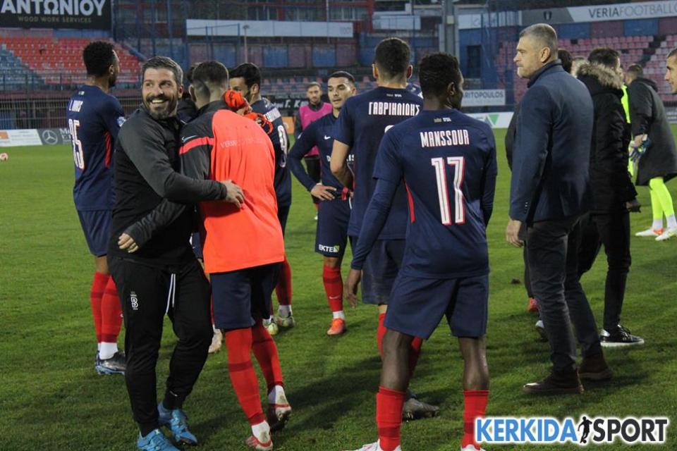 «Βασίλισσα» για φίλημα - Η εικόνα των παικτών της