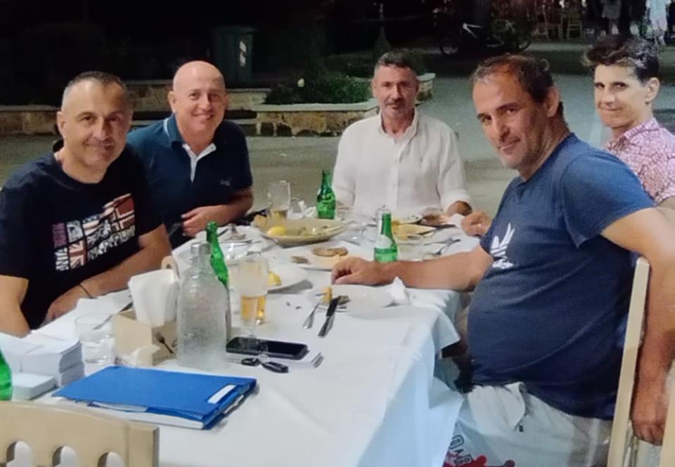 Ετοιμάζονται για το μεγάλο φιλικό με την Εθνική οι παλαίμαχοι της Νάουσας