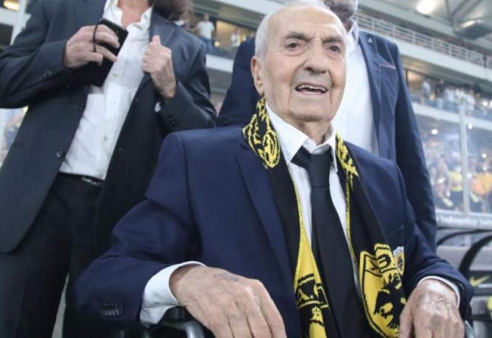 Θρηνεί η ΑΕΚ και το ελληνικό ποδόσφαιρο! «Έφυγε» ο μεγάλος Κώστας Νεστορίδης