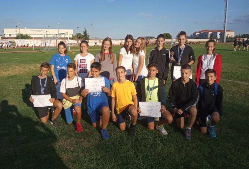 Eπτά πρωτιές και δέκα προκρίσεις για το παν/νιο πρωτάθλημα οι μικροί του στίβου