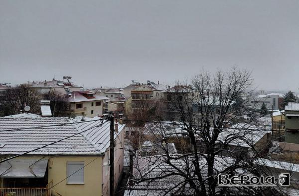 Στα «λευκά» η Ημαθία - Σε ρυθμούς χιονιά Βέροια, Νάουσα και Αλεξάνδρεια