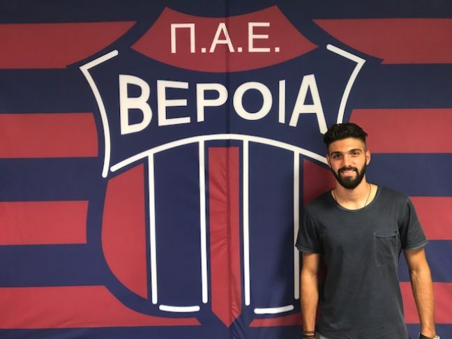 Ποδοσφαιριστές της 'Βασίλισσας' οι Θ. Τριαντάφυλλος και Ν. Κοζάκης