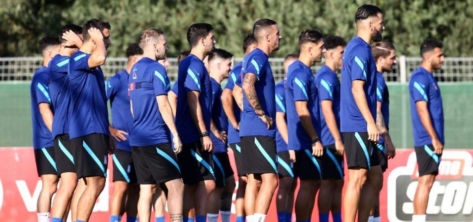 Εντυπωσιακές οι νέες φανέλες της Εθνικής (ΦΩΤΟ)