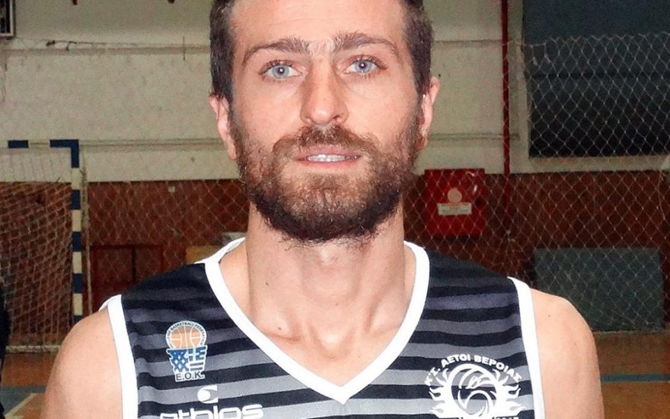 Παραμένει στους Αετούς Βέροιας ο Κώστας Μαραπίδης