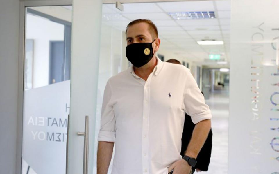 «Βρίσκουμε σε... τοίχο»