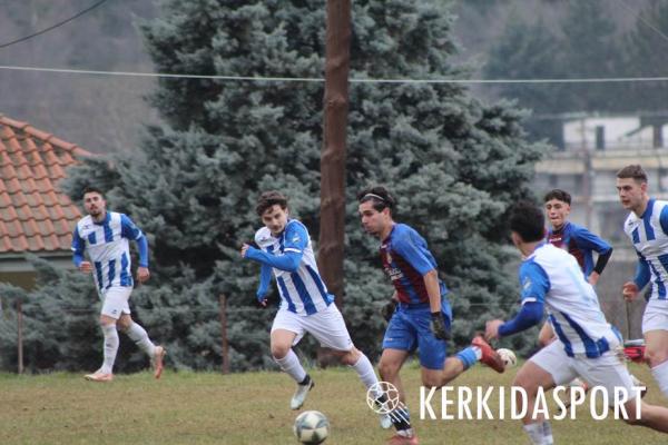 Καταιγιστική Νάουσα, 0-8 την Ακαδημία Βέροιας (φωτο)