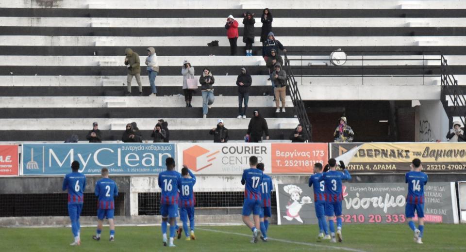 Φωτογραφικά στιγμιότυπα από τον αγώνα Δόξα Δράμας - ΝΠΣ Βέροια