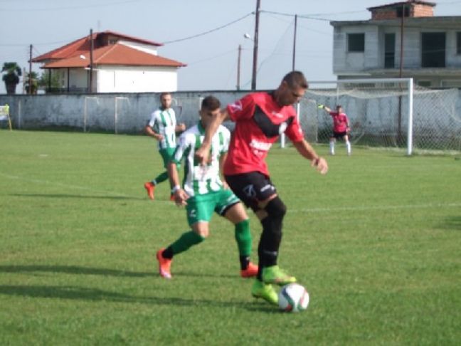 ΕΠΣΗ: Συνέχισαν με νίκες Τρίκαλα και Αλεξάνδρεια