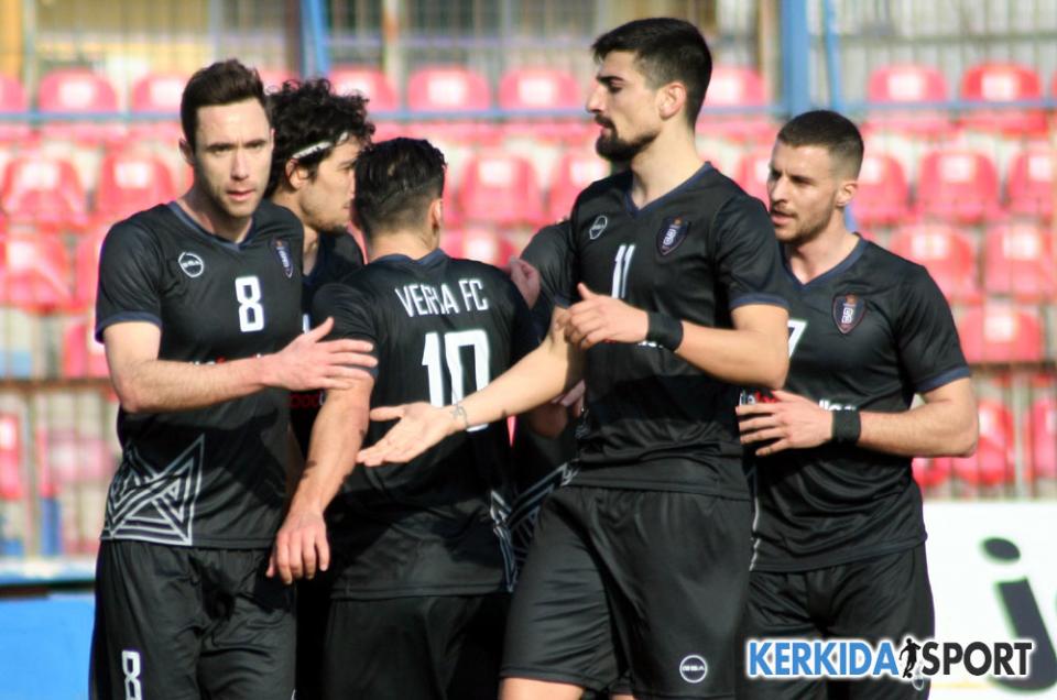 Συνέχισε το σερί η "Βασίλισσα" και έπιασε την κορυφή! (video)