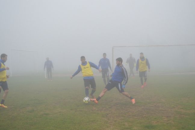 Προπόνηση στην ομίχλη για τη ΝΑΟΥΣΑ